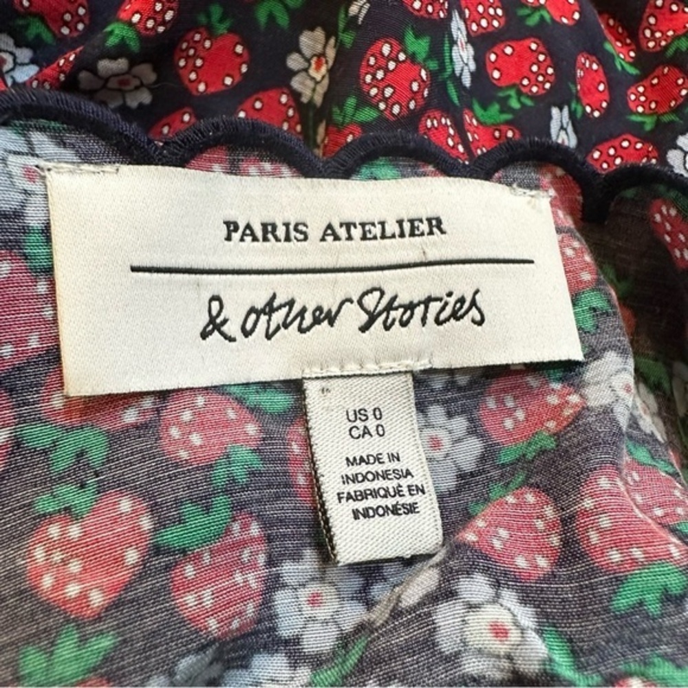 & Other Stories Red Strawberry Floral Printed Long Sleeve Wrap Blouse Size 0 - Picture 8 of 10